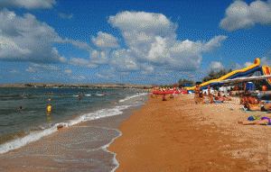 Веб камера на городском пляже Щелкино онлайн
